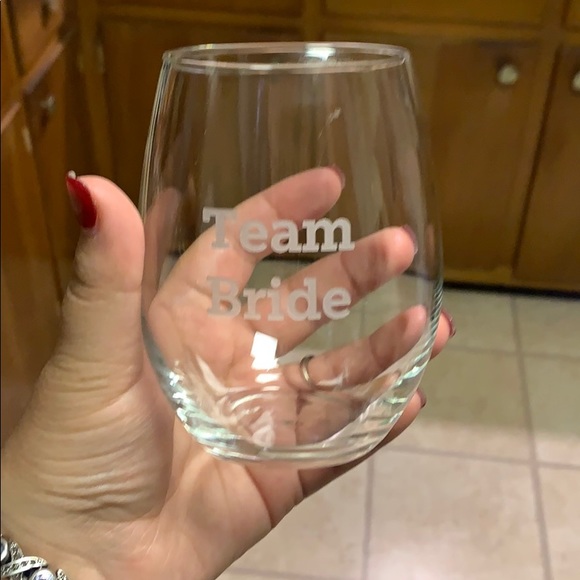 Team bride wine glass - Picture 1 of 1